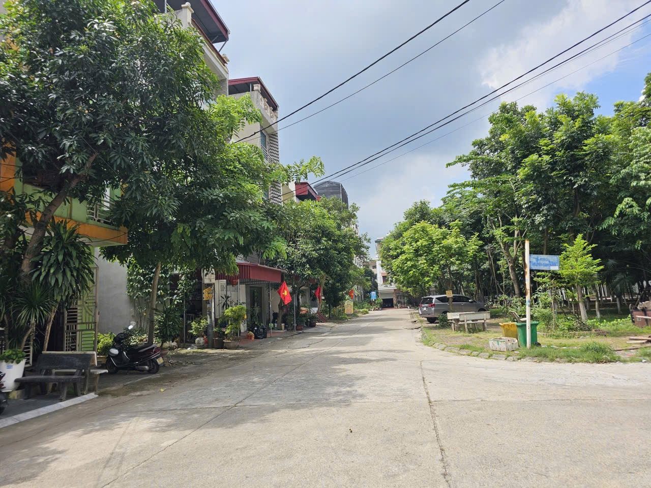 Bán đất giãn dân bò sơn 2. Lô áp góc 2 khe thoáng đường hoàng hoa thám. Diện tích 81m mặt tiền 4.5m hướng tây bắc. Phường võ cường tỉnh bắc ninh