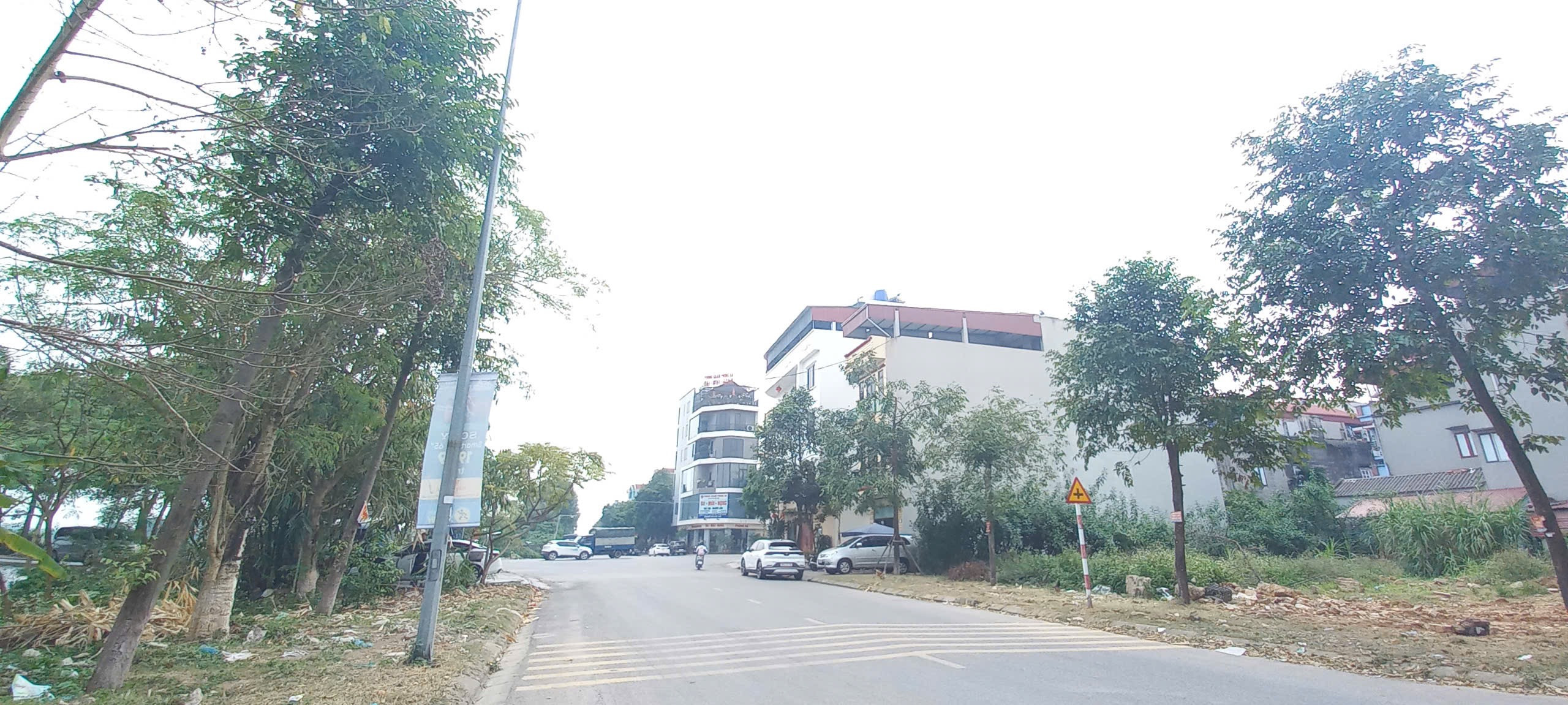 Bán 63.7m đất giãn dân mặt đường lê văn thịnh đại phúc. Kinh doanh tốt. Đường thông các ngả. Cạnh trường cao đẳng công nghiệp bắc ninh. Phường võ cường tỉnh bắc ninh
