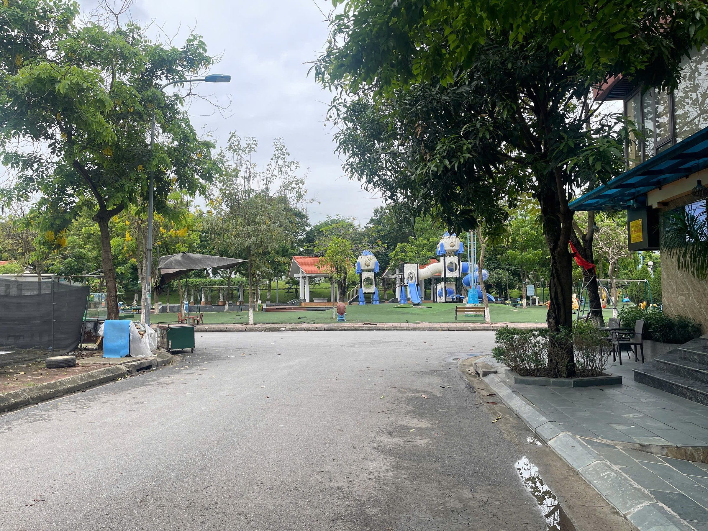 Bán đất khu đại dương dãy BT2 cạnh khu vui chơi. Diện tích 112.5m mặt tiền 7.5m hướng tây bắc. Phường võ cường tỉnh bách ninh