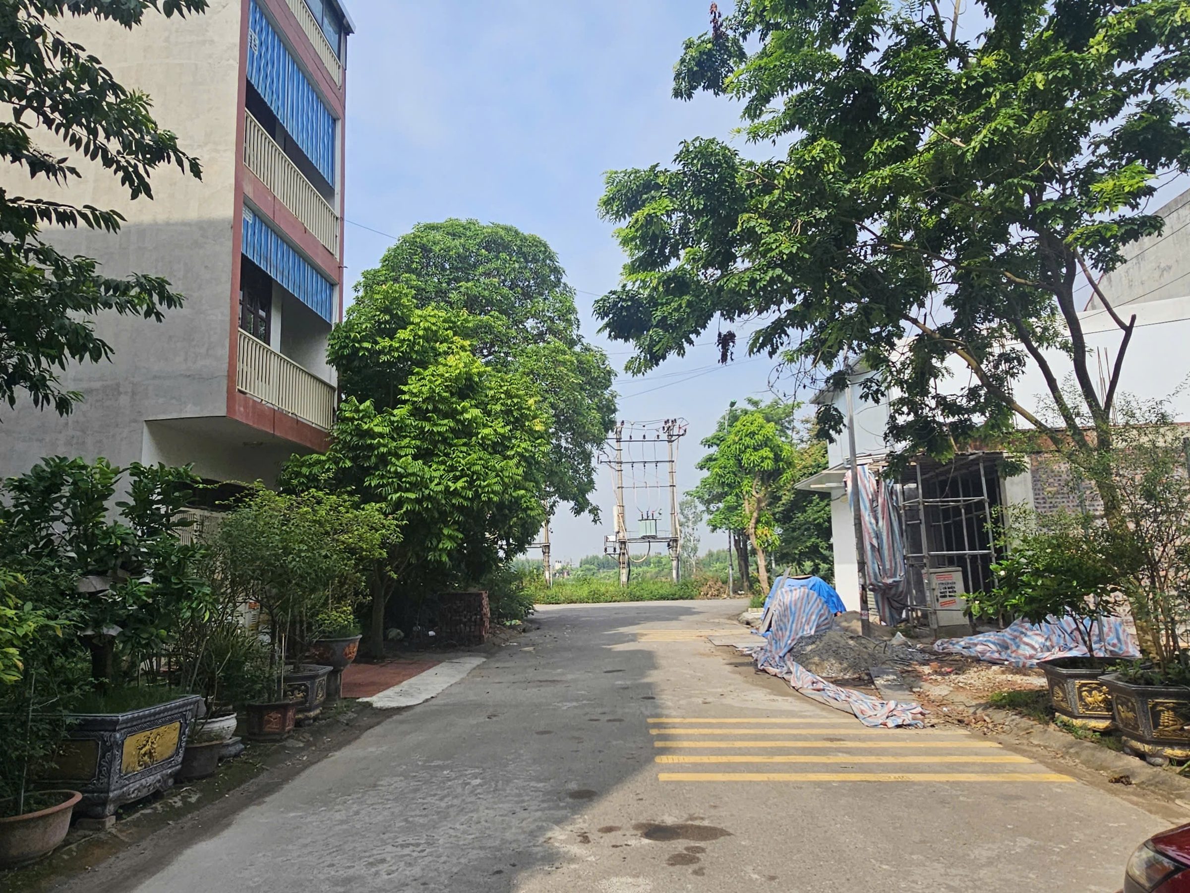 Bán nhà 5 tầng khu khả lễ 1 cạnh nút giao tây nam. Sẵn dòng tiền cho thuê 23tr/tháng. Diện tích 85.5m mặt tiền 4.5m hướng tây bắc. Phường võ cường tỉnh bắc ninh