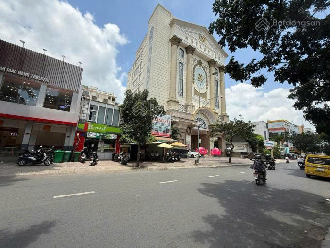 Cho thuê Nhà riêng 355m2 giá 200 triệu tại - Chọn - Phường Võ Thị Sáu Quận 3 TP. Hồ Chí Minh