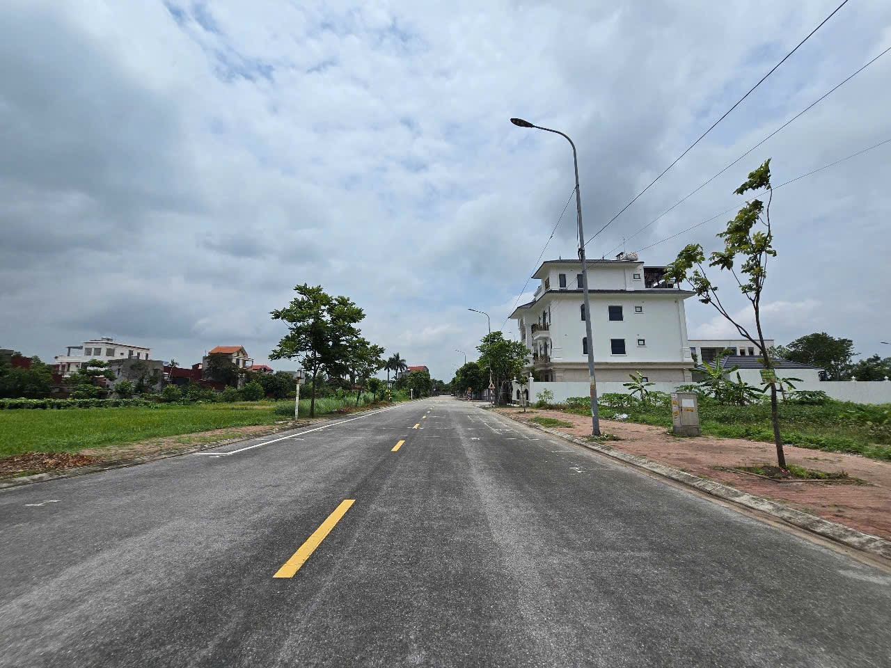 Bán 90m đất dãy F. Khu đấu giá kim chân. Làn 2 đường trần lựu. Phường vũ ninh bắc ninh