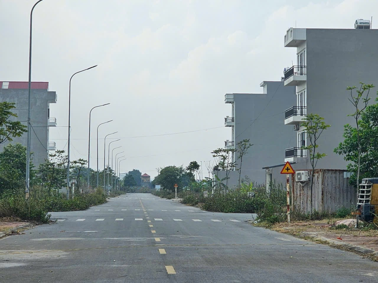 Bán 90m đất lô áp góc khu đấu giá kim chân dãy D. Đường trục chính 22.5m. Phường vũ ninh bắc ninh