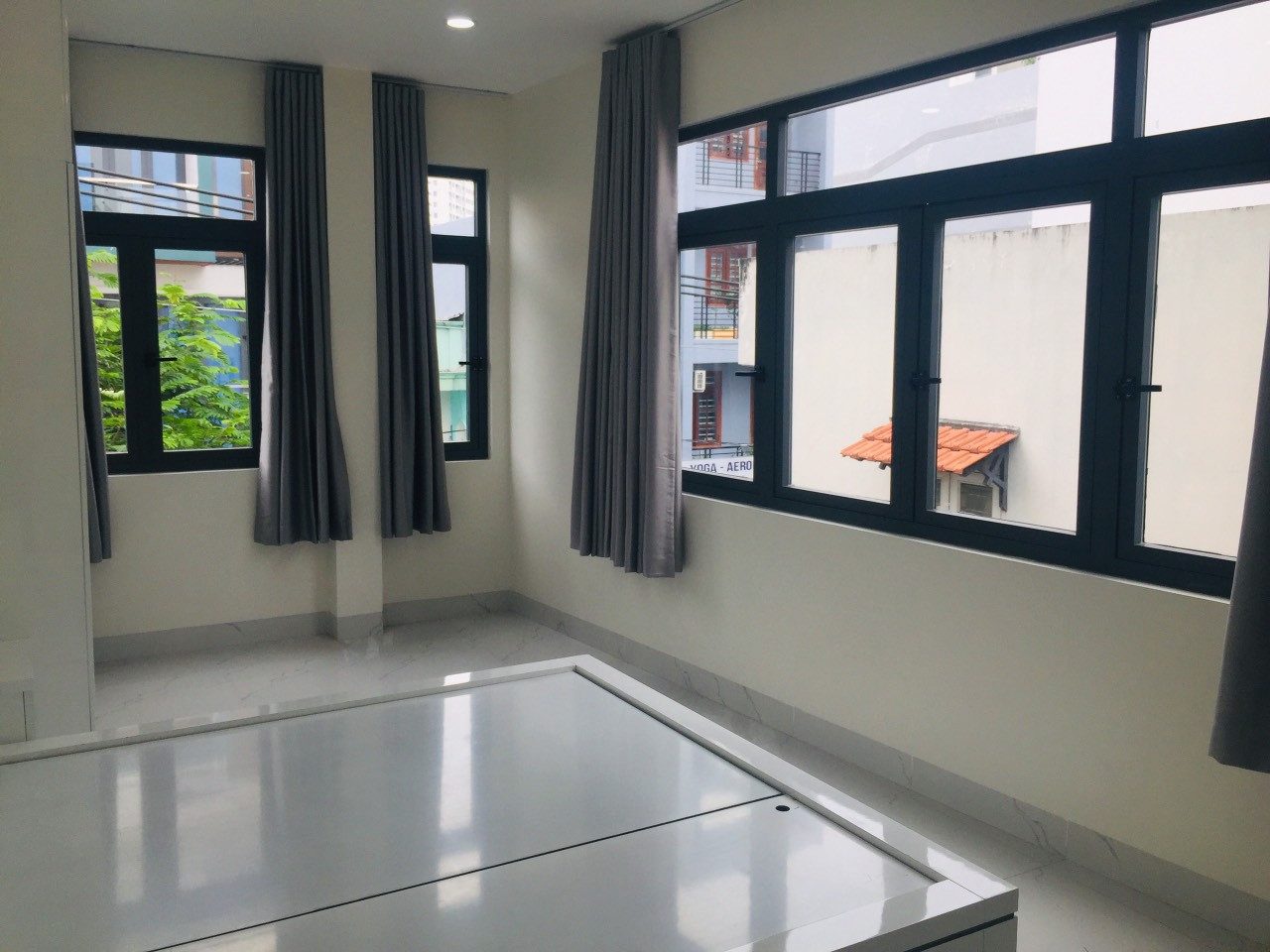 Bán nhà Tôn Thất Thuyết 7x14m 1 lầu giá 8 tỷ hẻm thông nhiều hướng .