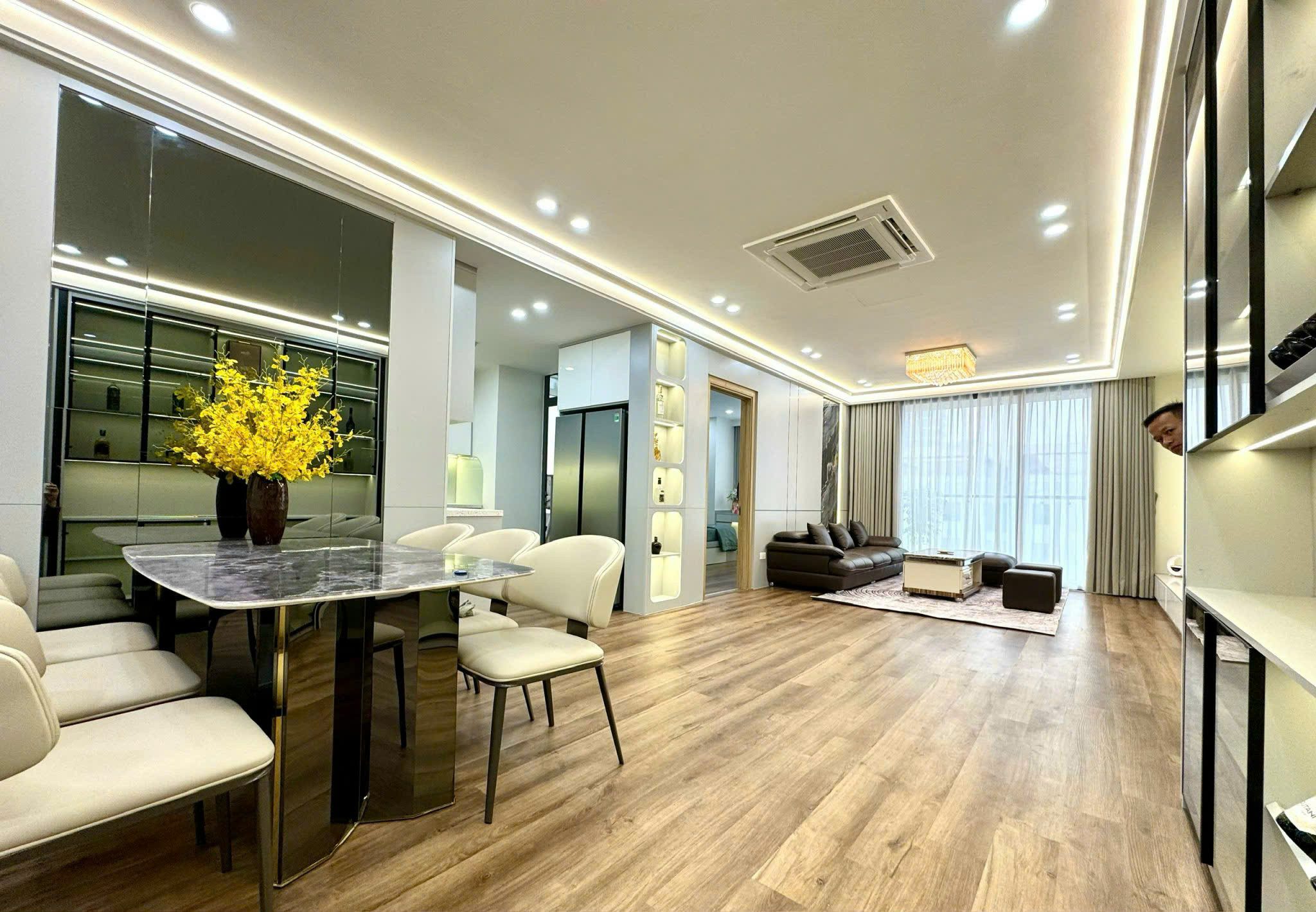 Bán căn hộ chung cư N04B-T1 KĐT ngoại giao đoàn diện tích 129m thiết kế 3pn 2vs full đồ