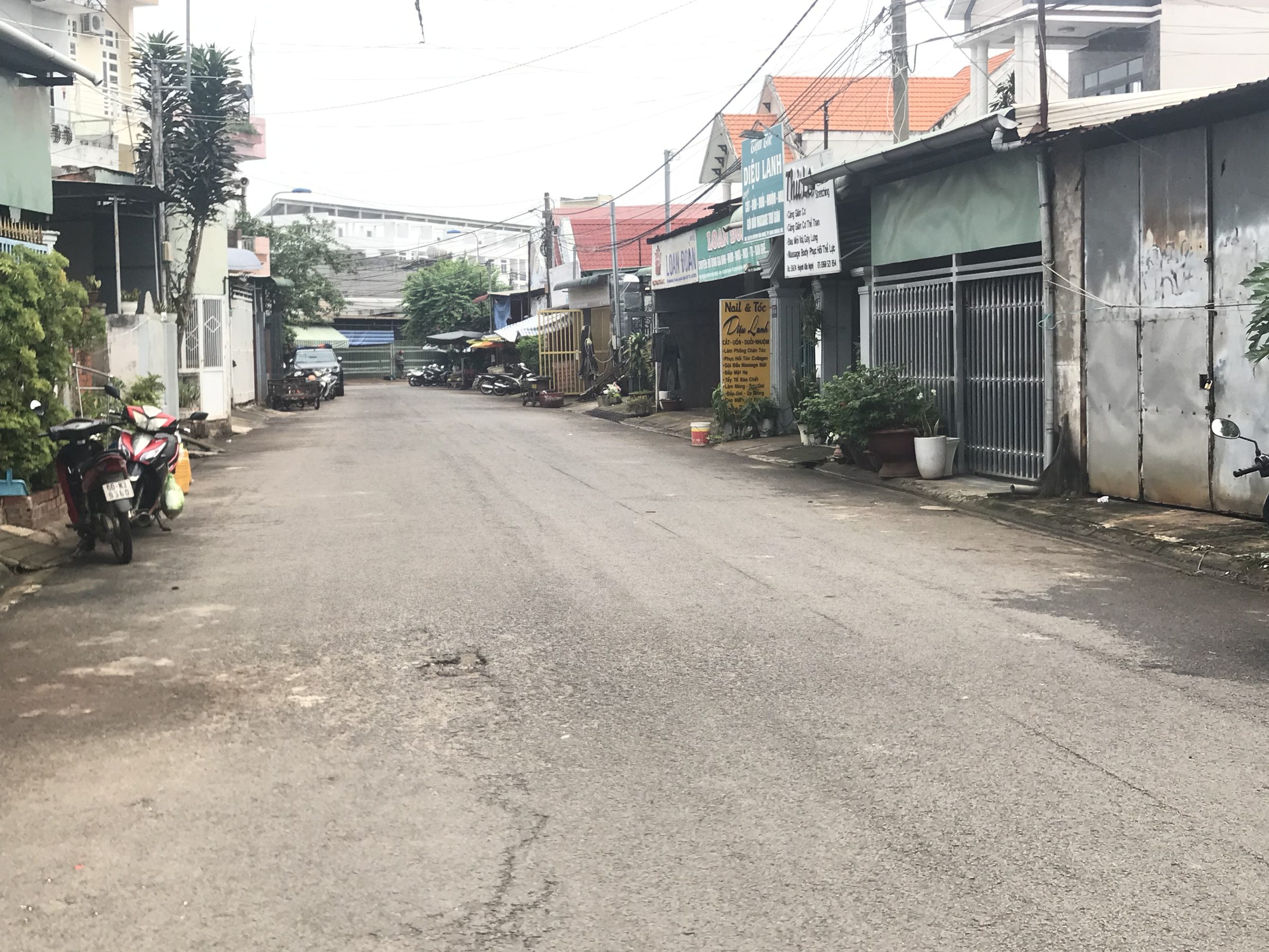Đường nhựa 8m trung tâm long khánh
Kinh doanh buôn bán quá tốt