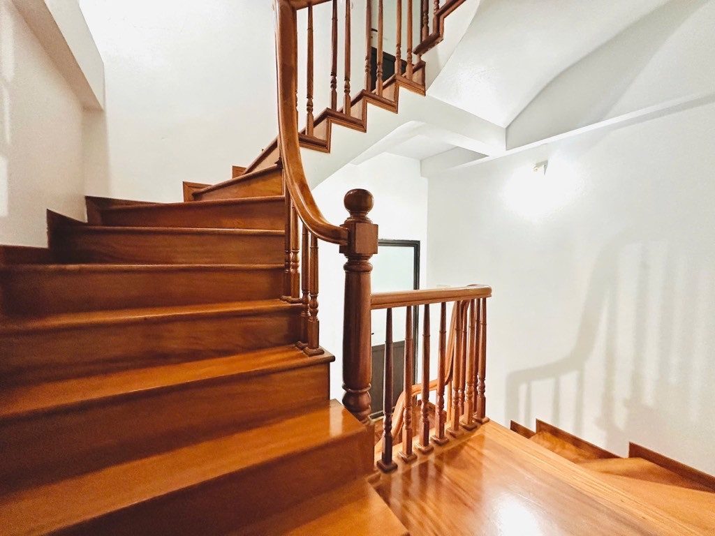 🏡 VỊ TRÍ ĐẸP – NGÕ THÔNG – GARA Ô TÔ 7 CHỖ – KINH DOANH TỐT. 55M2 - Nhà 6 Tầng - 22.5 TỶ