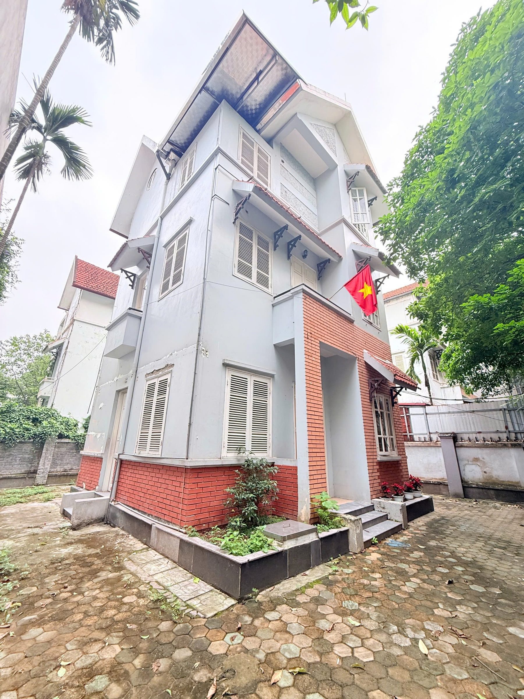 🏡 BIỆT THỰ VIP KĐT YÊN HÒA – TRUNG TÂM CẦU GIẤY – KHÔNG GIAN SỐNG ĐẲNG CẤP 🏡