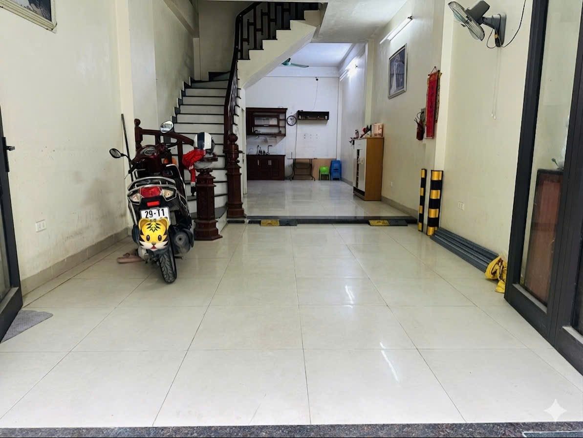 Cho Thuê Nhà Liền Kề KĐT Đô Nghĩa - Hà Đông 50M² 5 Tầng 6 Ngủ - Nội Thất CB - Đường Ô Tô Tránh - Ở, Kinh Doanh VP... Giá Thuê 15tr