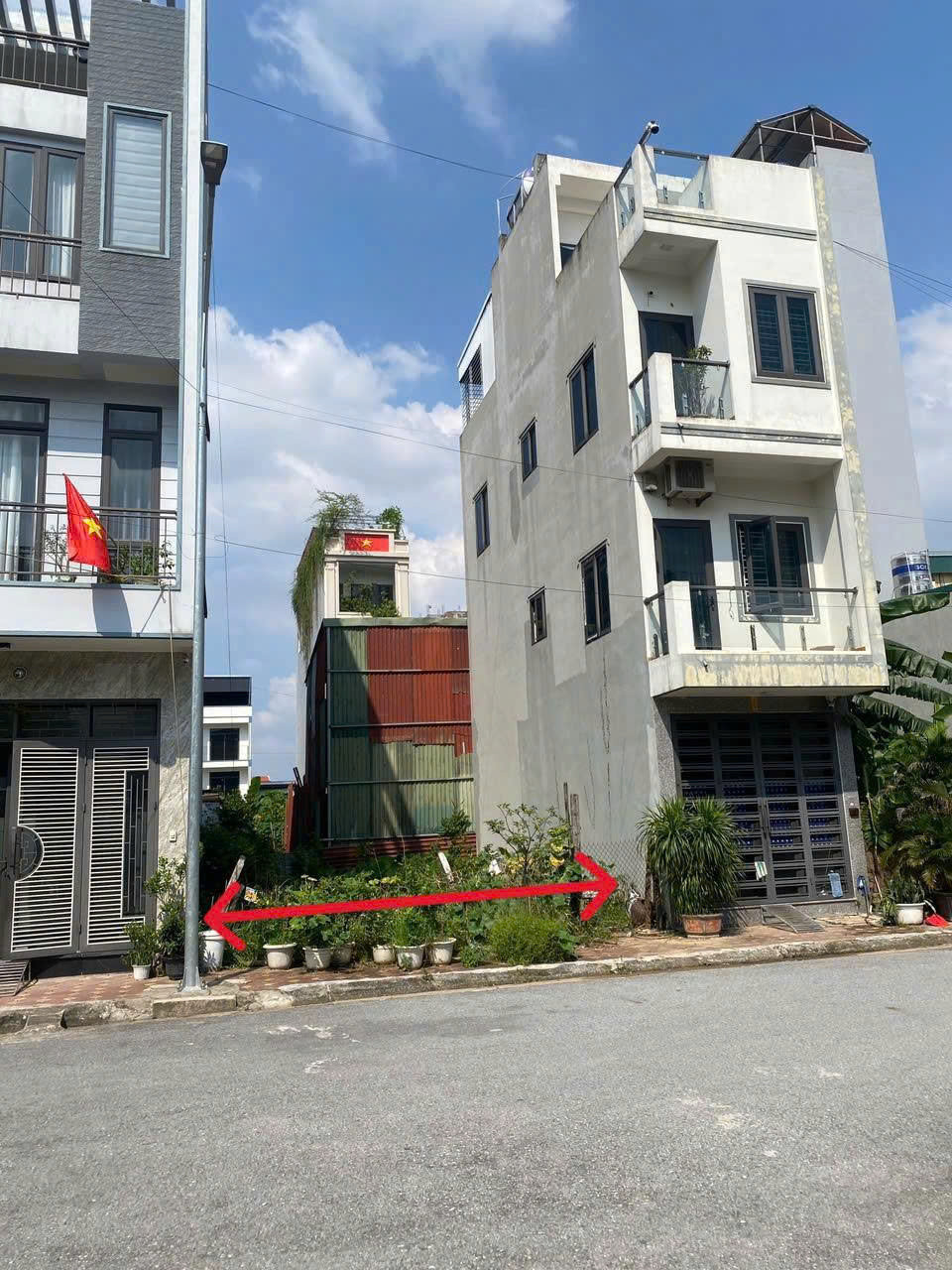 TRUNG TÂM TÂN XÃ, CÁCH HỒ 400M, ÔTÔ TRÁNH, ĐỐI DIỆN ĐH FPT, ĐHQG, NGAY TUYẾN METRO 5, 560M