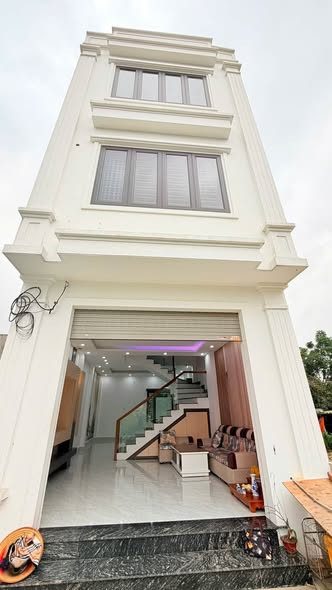 Nhà 3 tầng xây độc lập hoàn toàn, ở ngay tổ 7 thị trấn, gần Hồ Rế và bệnh viện huyện An Dương, HP