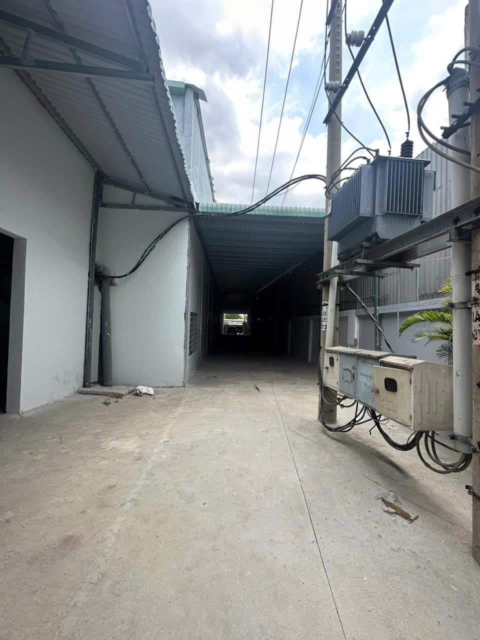 Cho thuê xưởng còn mới, khá đẹp, có PCCC, trạm điện gần KCN Tràng Duệ, khu vực ít dân