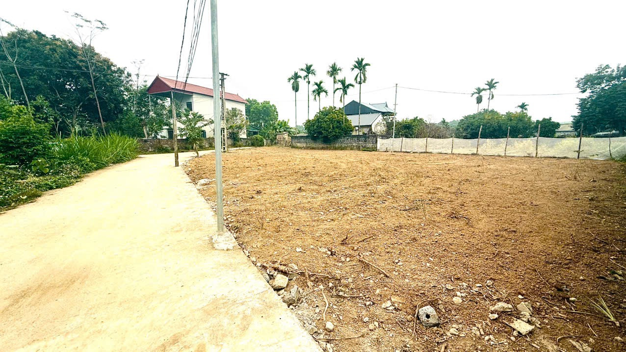 Bán 70m full đất ở gần chợ Ba Hàng Đồi Lạc Thuỷ