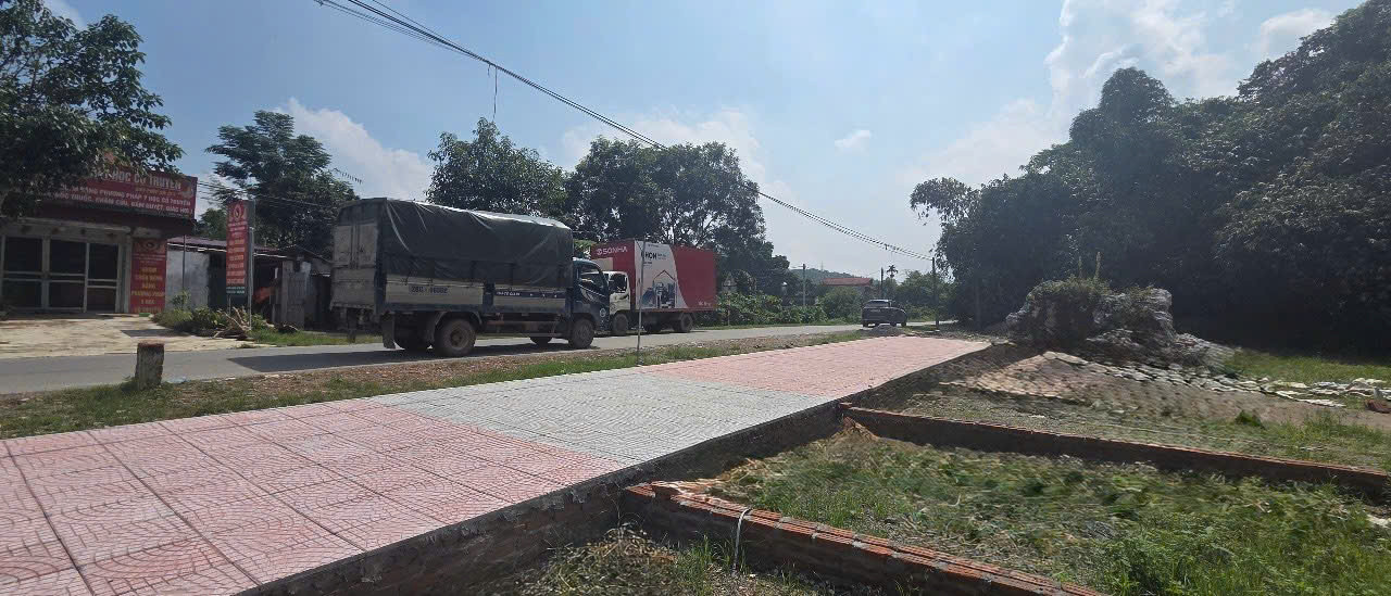 Duy nhất 2 lô mặt đường QL21- thị trấn ba đồi, lạc thủy, hòa bình 1,5tyr /1 lô - 134m
