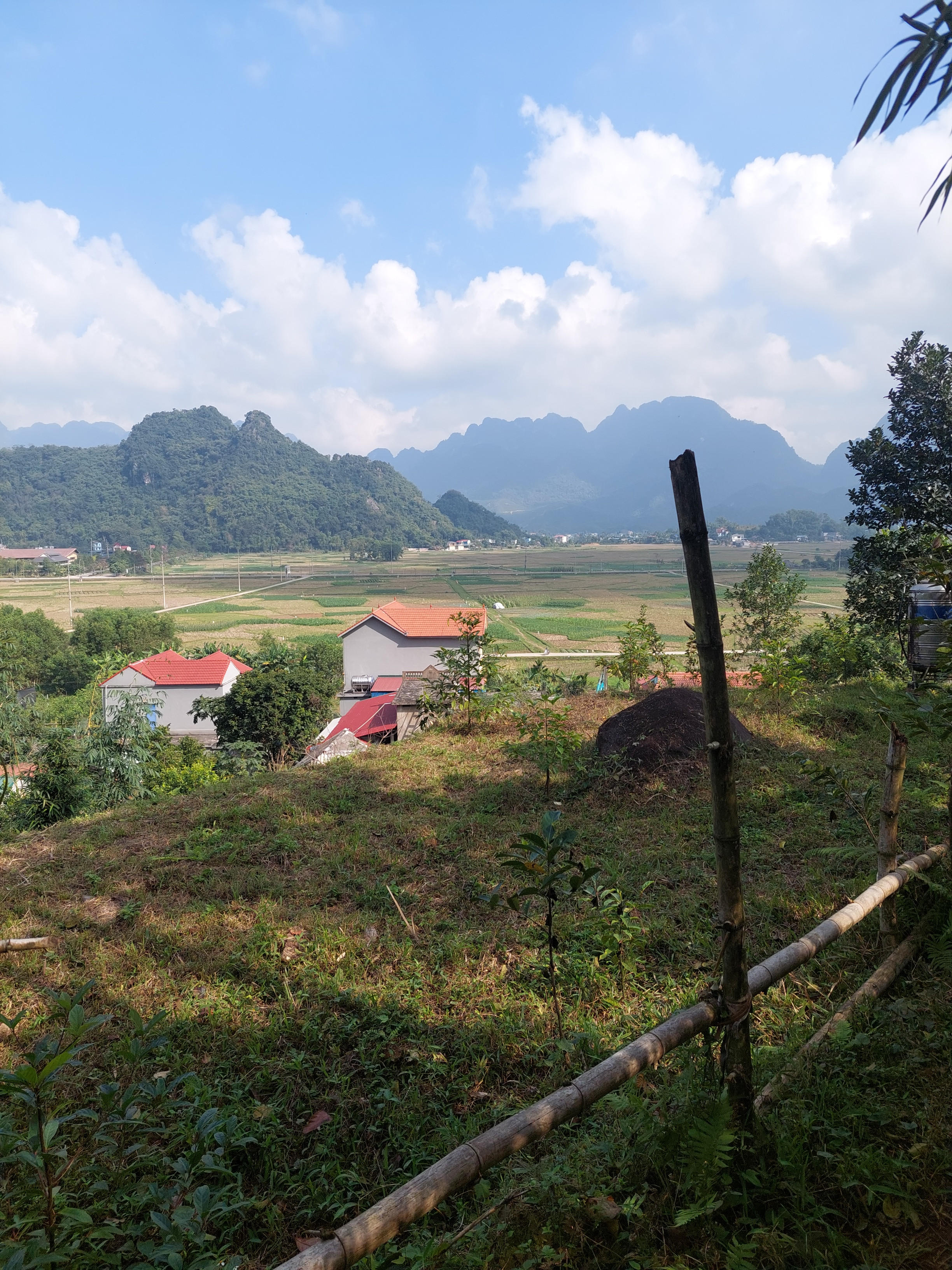 Bán hết lấy tiền tiêu tết 1000m view đỉnh chóp nghỉ dưỡng tuyệt đẹp Suối Khoáng Kim Bôi Hòa Bình