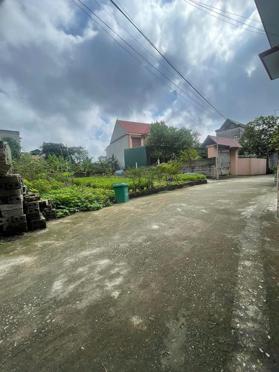 Bán  đất thôn Đìa TT Lai Cách - Cẩm Giàng - HD