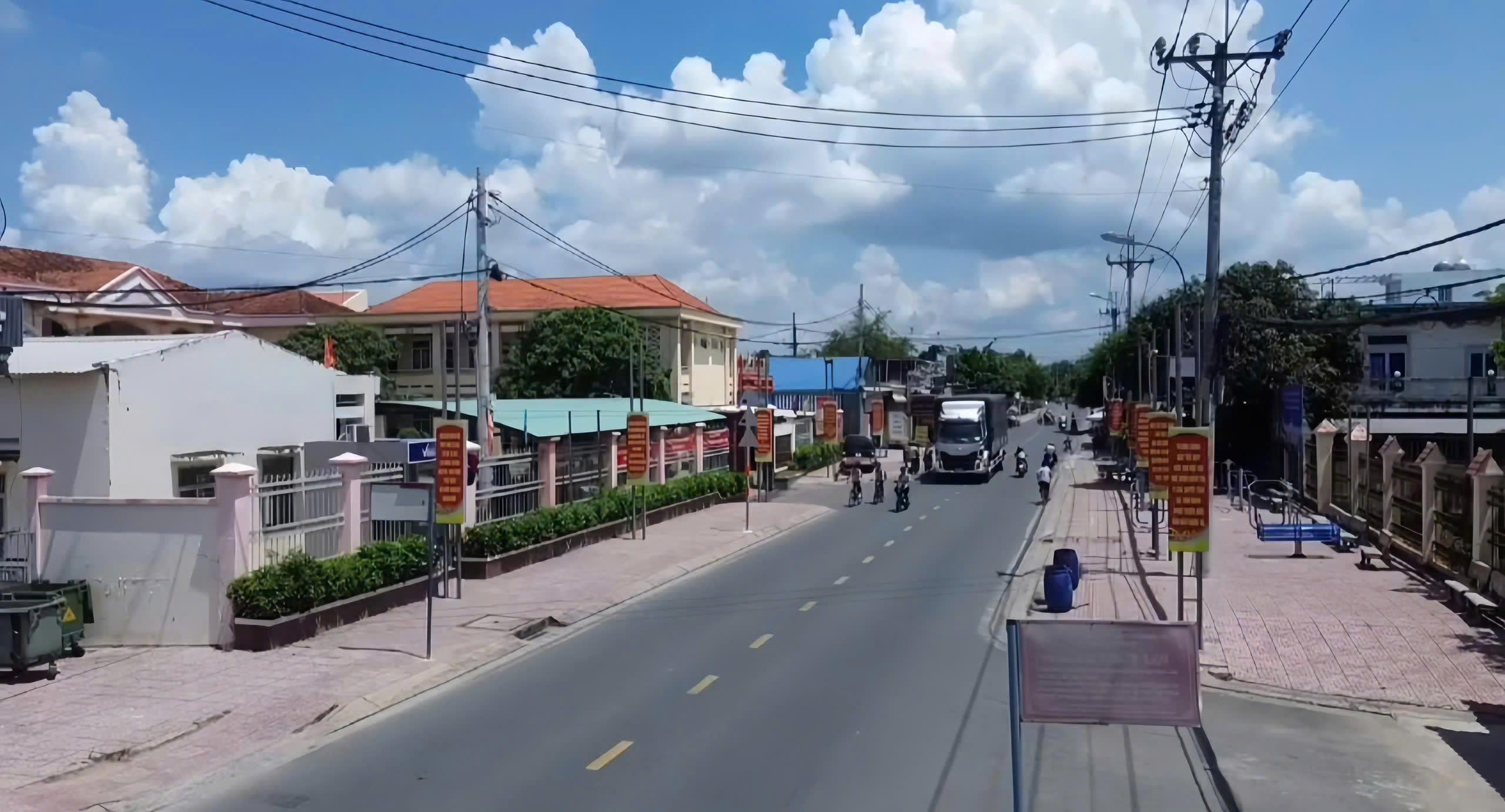 Đất ngay mặt tiền Nguyễn Văn Khạ giá 1ty350