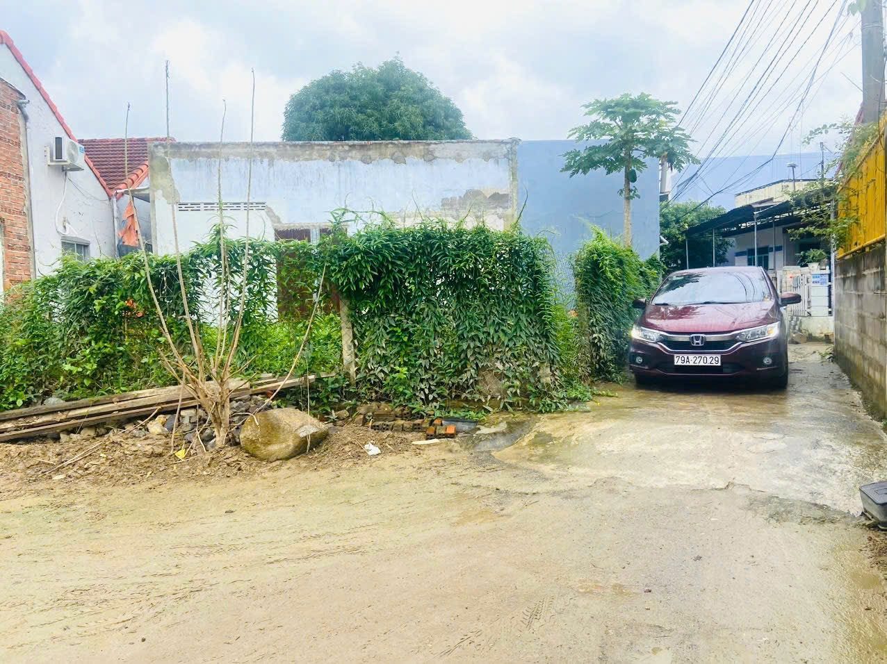 BÁN LÔ GÓC HẺM Ô TÔ ĐƯỜNG HÀ HUY TẬP - DIÊN KHÁNH
- DT: 68,8m2 (60,8m2 thổ cư) ngang hơn 8m.
- Hẻm ô tô qh mở rộng 7,5m cách đường Hà Huy Tập chỉ 40m. Khu dân cư đông đúc.