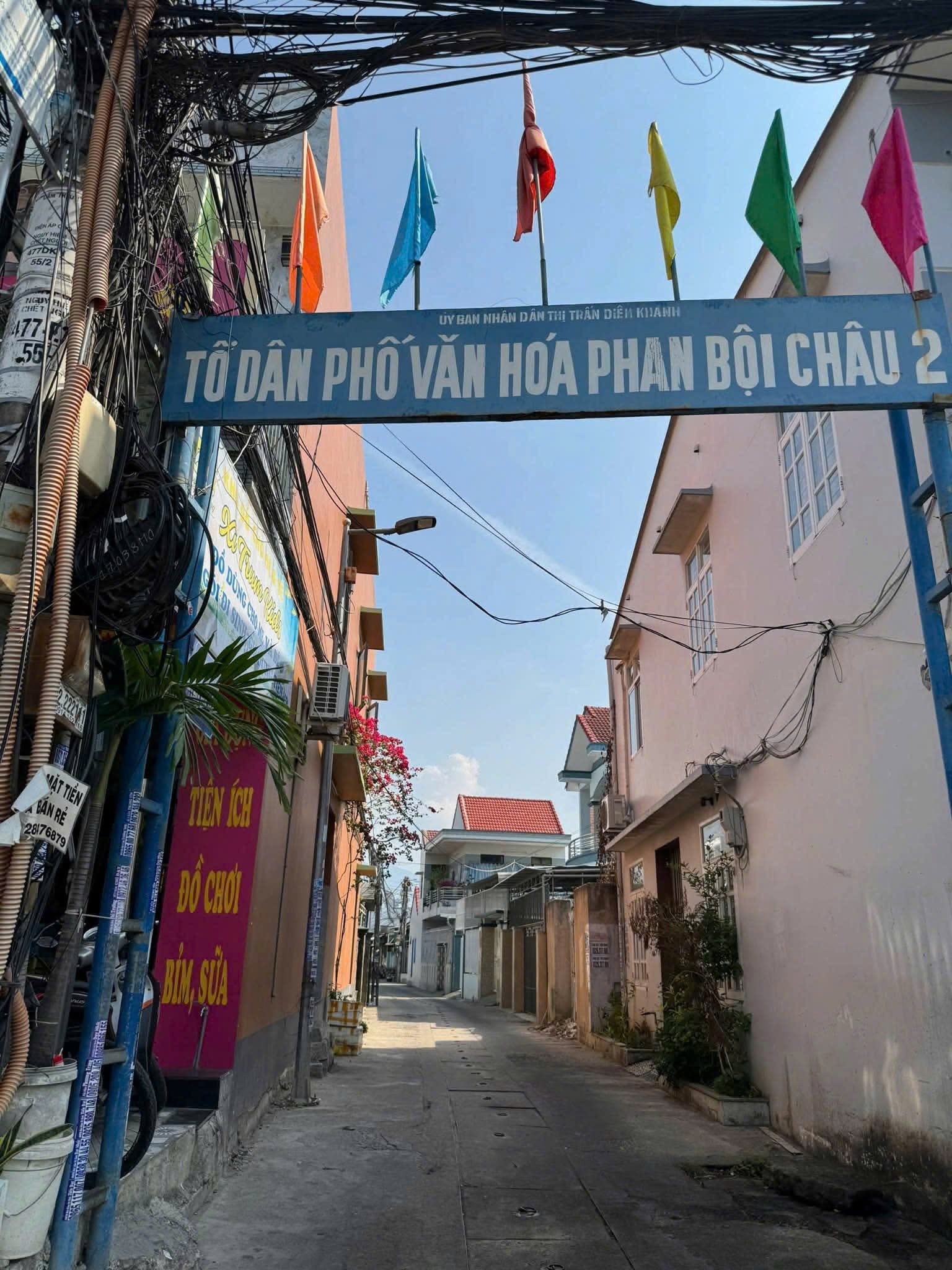BÁN LÔ TT DIÊN KHÁNH – Khu Vực Chuẩn Bị lên Phường.
 📌Vị trí đắc địa: Đất nằm tại Tổ dân phố Phan Bội Châu 2, Thị trấn Diên Khánh, tỉnh Khánh Hòa.