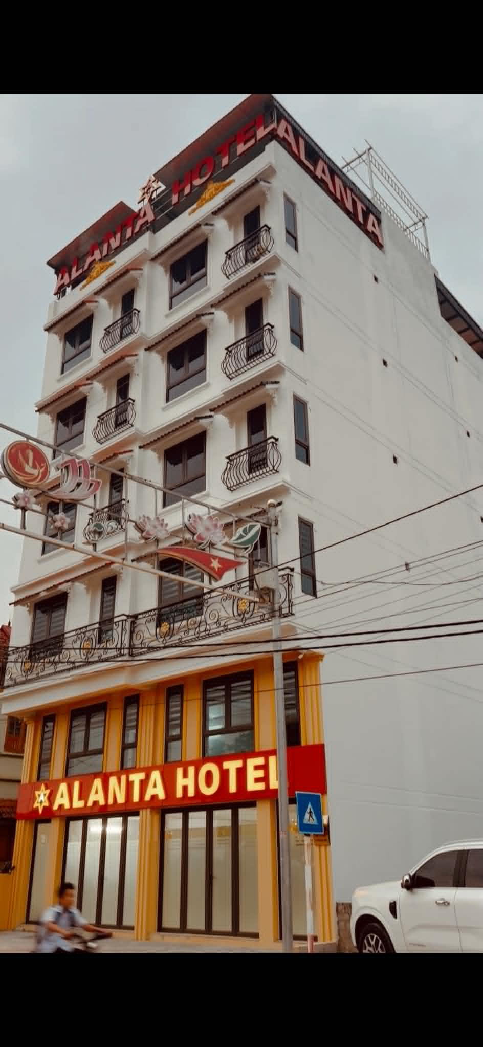 Chính chủ cần bán toà Hotels 7 tầng tại Trại Mới.