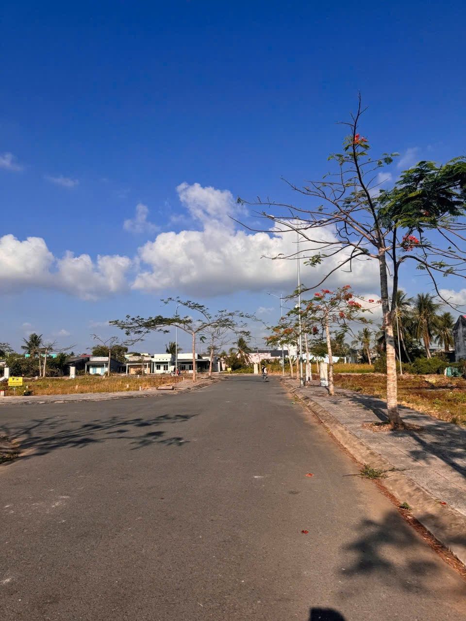 🔥 BÁN ĐẤT GIÁ TỐT – CƠ HỘI KHÔNG ĐẾN LẦN 2! 🔥
📍 Vị trí đẹp, đường rộng, dễ di chuyển
📄 Pháp lý rõ ràng, sang tên nhanh
🌱 Khu vực tiềm năng, đầu tư sinh lời cao
💰 Giá cực tốt – thương lượng trực tiếp
📞 Liên hệ ngay: 0865831567 (hậu) để xem đất & chốt 
