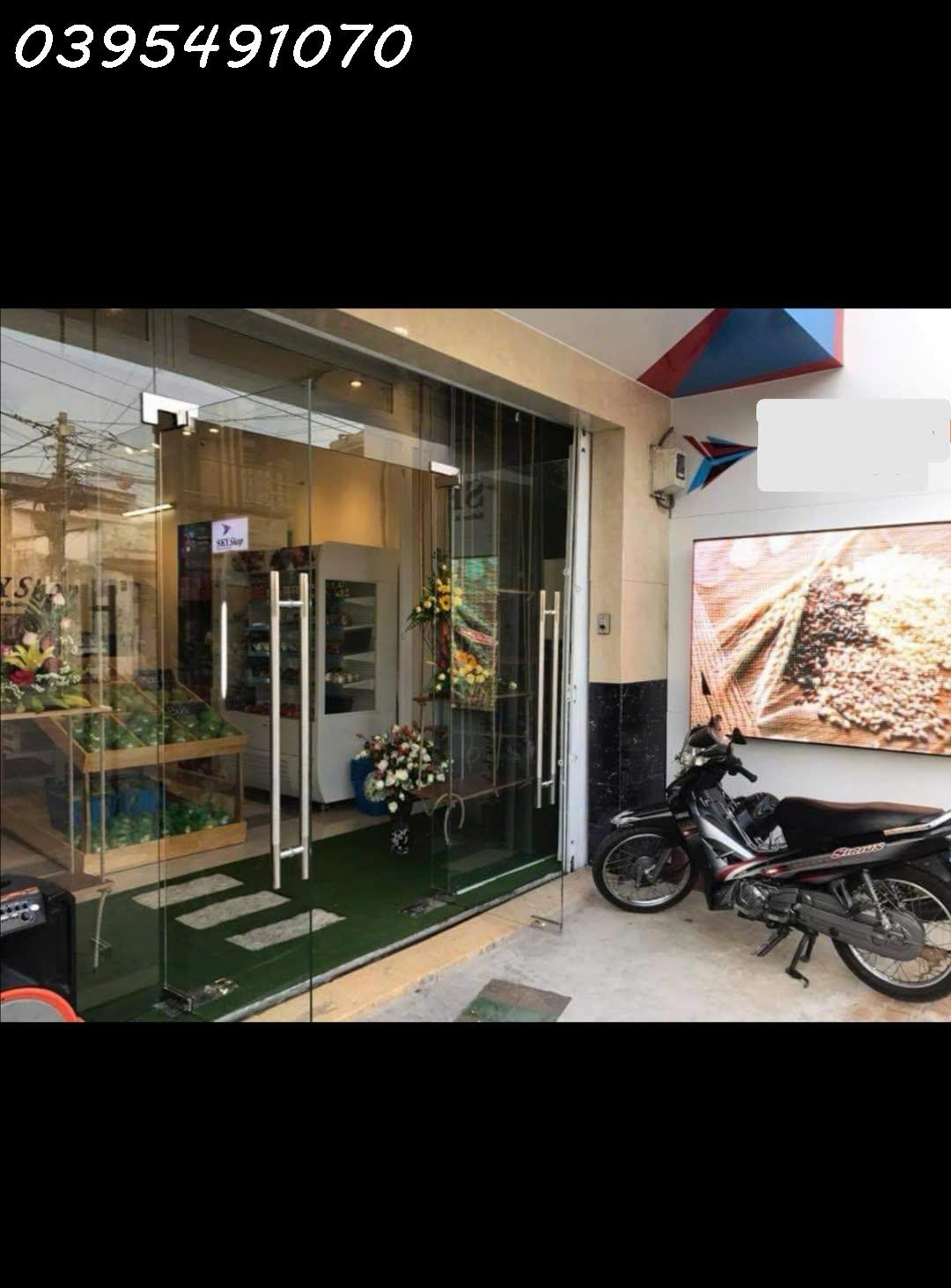 Cho thuê mặt bằng siêu đẹp trung tâm thị trấn Hóc Môn, TPHCM, DT 40m2, giá chỉ 7tr/tháng