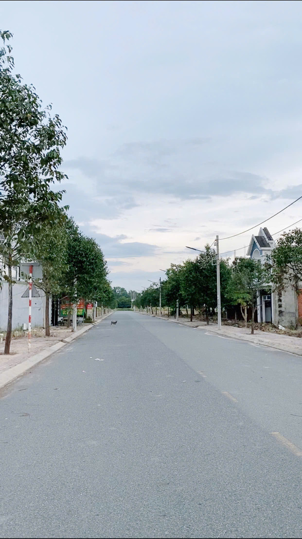 Sát QL13 Thị trấn Lai Uyên Bàu Bàng KDC Đức Phát 1 lh 0902549011