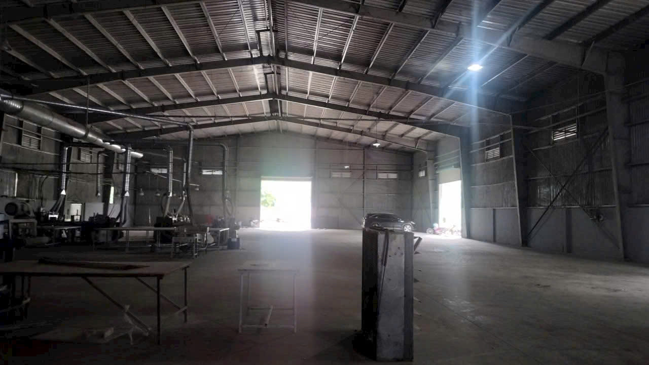 CHO Thuê Xưởng kv Bàu Bàng BD TP HCM 

Diện tích xưởng 1700m 
Khuôn viên Chung rộng rãi