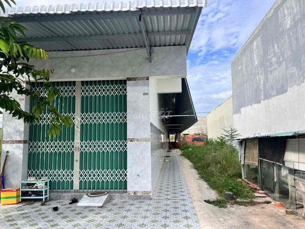 Thanh lý nhanh dãy trọ 150m2 liền kề KCN Bàu Bàng, giá rẻ 790 TRIỆU, sổ sẵn