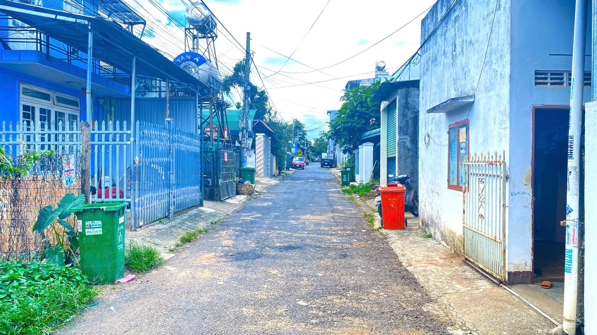 Bán nhà kèm 10 phòng trọ, mặt tiền trung tâm đức trọng, lâm đông