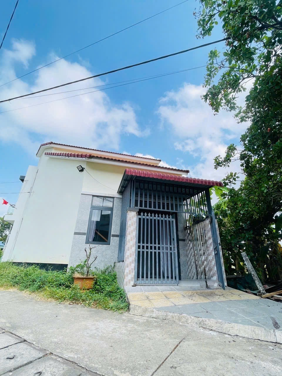 BÁN NHÀ TRUNG TÂM THỊ TRẤN LONG ĐIỀN, CÁCH CHỢ LONG ĐIỀN CHỈ 1 PHÚT ĐI XE MÁY