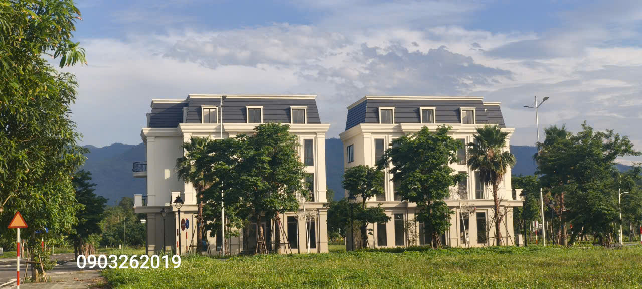 Bán lô đất 123m2 mặt tiền 6m ngay cổng Centreville Lương Sơn
