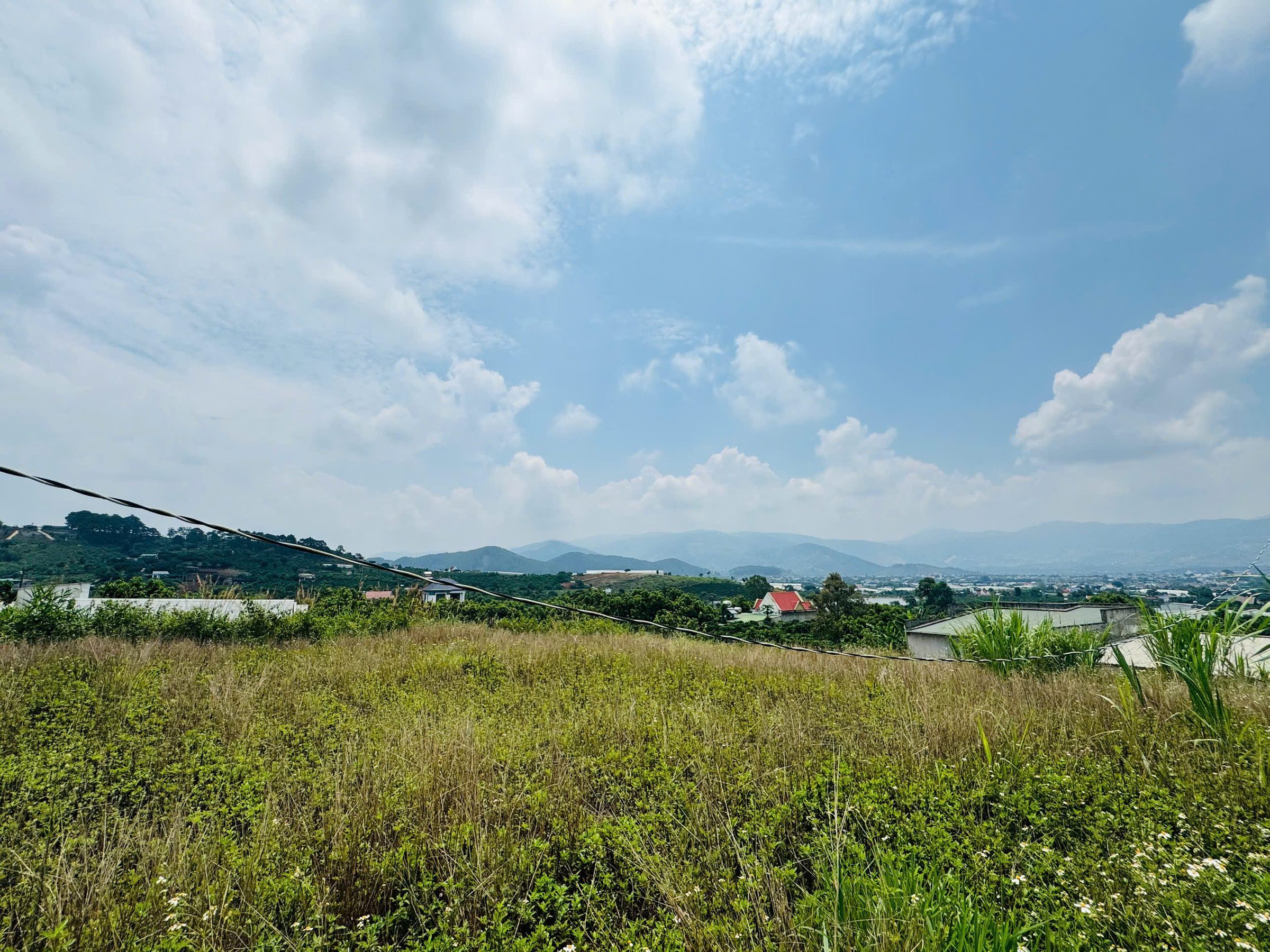 Lô Góc 02 Mặt tiền ở TT Nam Ban, View Thoáng Panorama.DT: ngang 25m x 23.5m. GIá 1.45 Tỷ