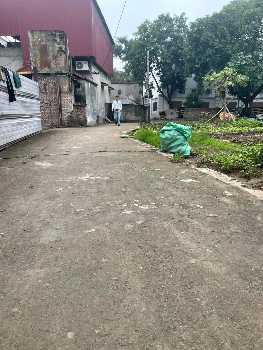 Bán lô 59,5m2 tại Hành Lạc, Như Quỳnh, vị trí trung tâm, giá tốt: 0835459289  
❇️ Ngay sau trường mần non Hành Lạc
❇️ Đường oto 
❇️ Vài bước chân ra chợ
❇️ Cty nhiều, Công nhân rất đông đúc
❇️ Dân trí giàu có, Phát triển 
❇️ Vị trí trung tâm 
 giá 