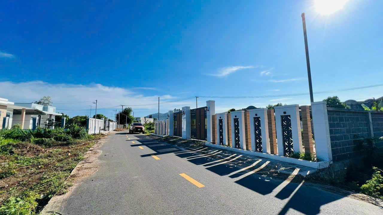 Bán nhanh lô đất biển Phước Hải 255m² sát đường tỉnh 44 sổ sẵn, đã xây rào kiên cố giá bao nét 2 tỷ 250