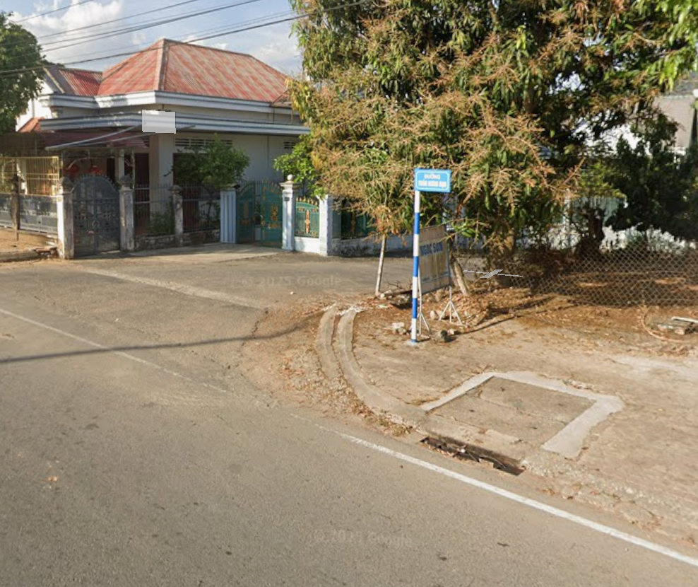 Bán đất mặt tiền đường Trần Hưng Đạo, Sa Thầy, 3.4 tỷ, 120m2, Chính chủ,
