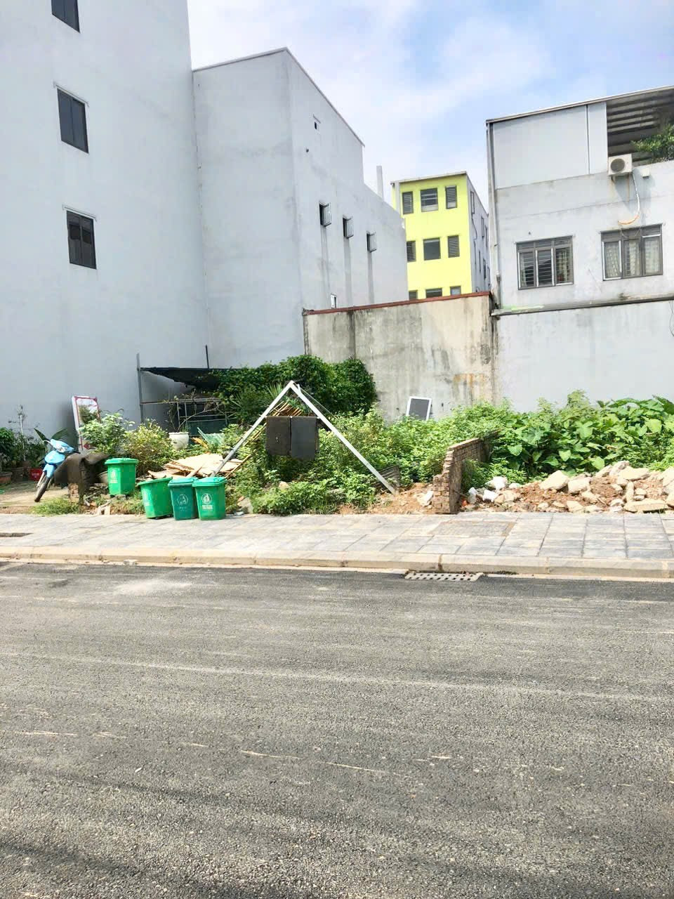 Mặt đường 142m mặt tiền 8m rưỡi giá 3 tỷ 2