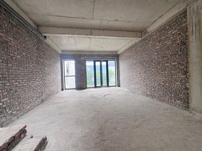Cần bán Shophouse Metropolitan, Gia Lâm: 60,5m2 nhà thô 5 tầng, đang cho thuê 10tr/tháng