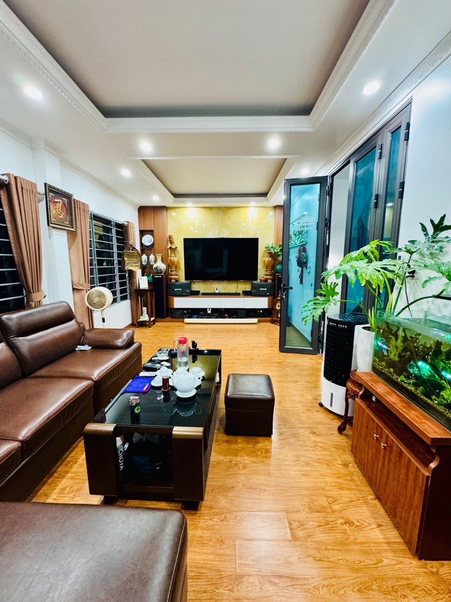 Bán Nhà Thị Trấn Văn Điển Lô Góc 5 Tầng– Ô Tô Đỗ Cửa – Full Nội Thất – Gần Linh Đàm – Chỉ 8,75 T.ỷ