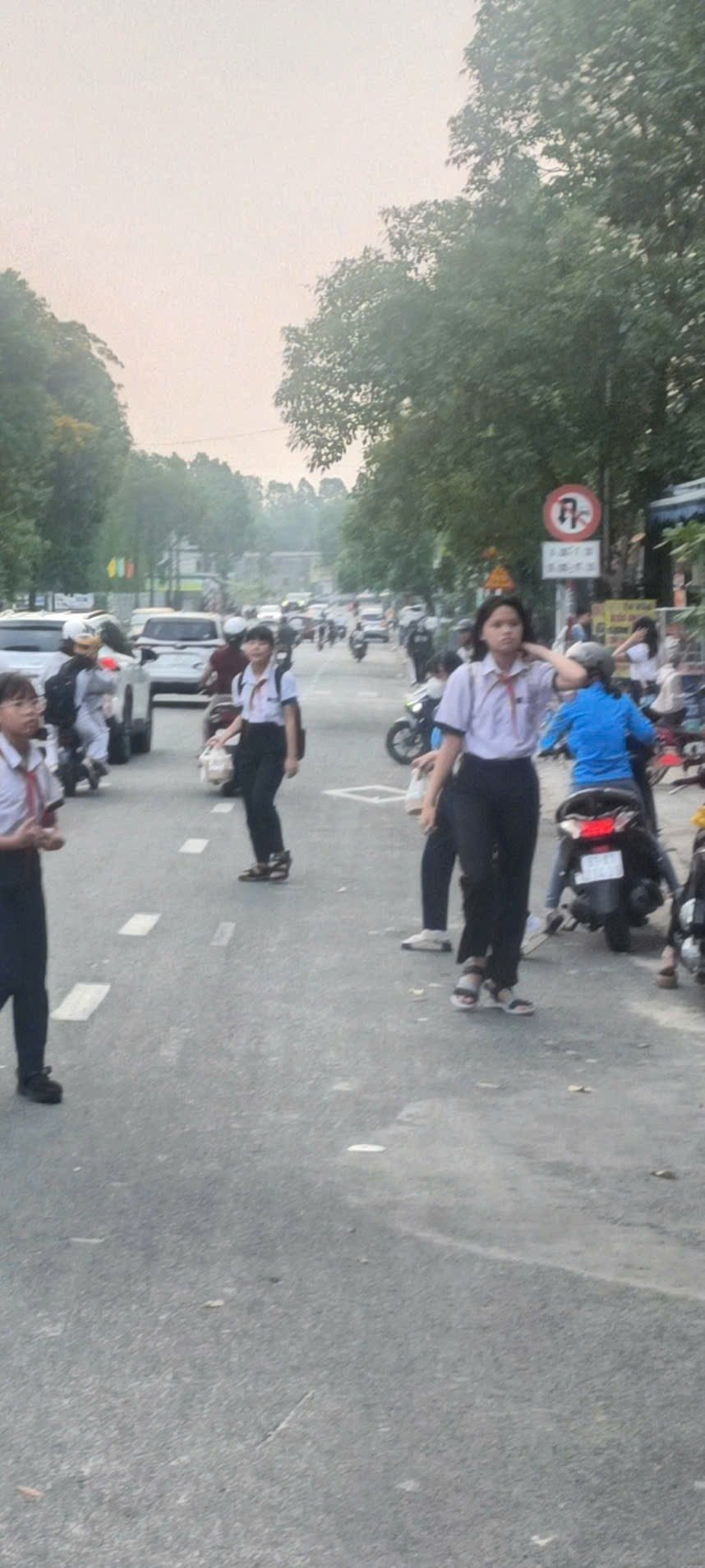 NHÀ  ĐẸP – GIÁ TỐT  – CHÍNH CHỦ CẦN BÁN GẤP NHÀ Tại Phường MỸ Phước, Thị xã Bến Cát, Bình Dương