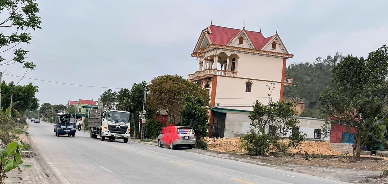 BÁN GẤP LÔ ĐẤT ĐẸP - VỊ TRÍ ĐẮC ĐỊA  MẶT ĐƯỜNG NGÃ TƯ KÊ KHẨU, PHƯỜNG TRẦN NHÂN TÔNG