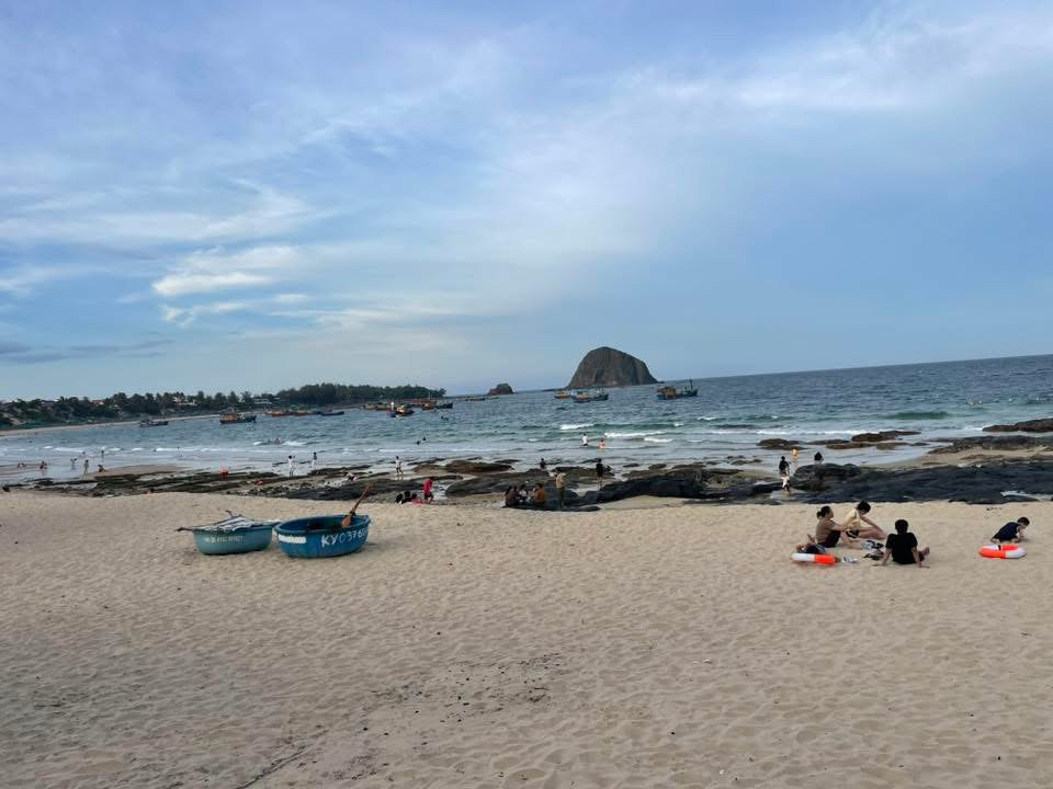 Đất biển hòn yến
