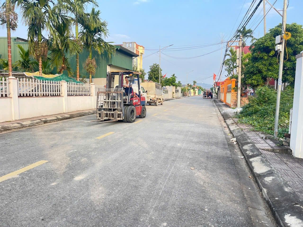 09/11/2025.Bán đất 83m2m² ngang 4,25m . đường nhựa 8m. giá 1.33 tỷ . Việt Khê, Tân Dân. liên hệ 0362558882