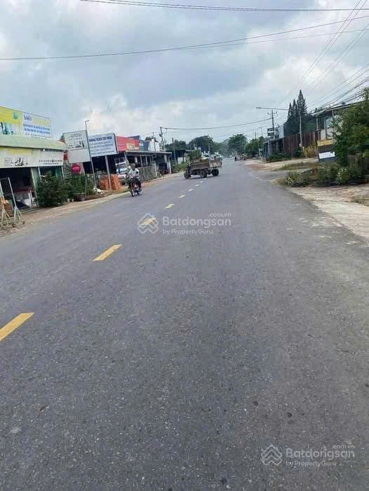 Chủ ngộp cần bán gấp lô đất thổ cư hơn 200m2 vị trí đẹp, nhiều tiện ích và gần KCN cao ở TPHCM mới