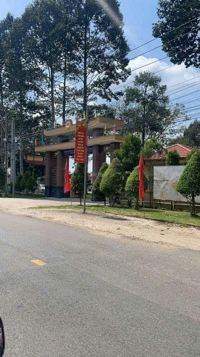 Cần bán gấp lô đất thổ cư 209m2 ngay trung tâm hành chánh xã, nhiều tiện ích, mặt tiền đường nhựa thích hợp kinh doanh buôn bán ở TPHCM mới