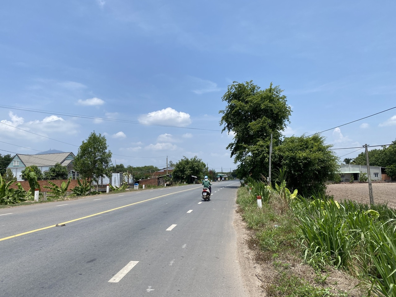 Cực phẩm đầu tư Tp.HCM 10 lô đất mặt tiền đường 32m, sát KCN An Bình, 250m2 giá 500triệu