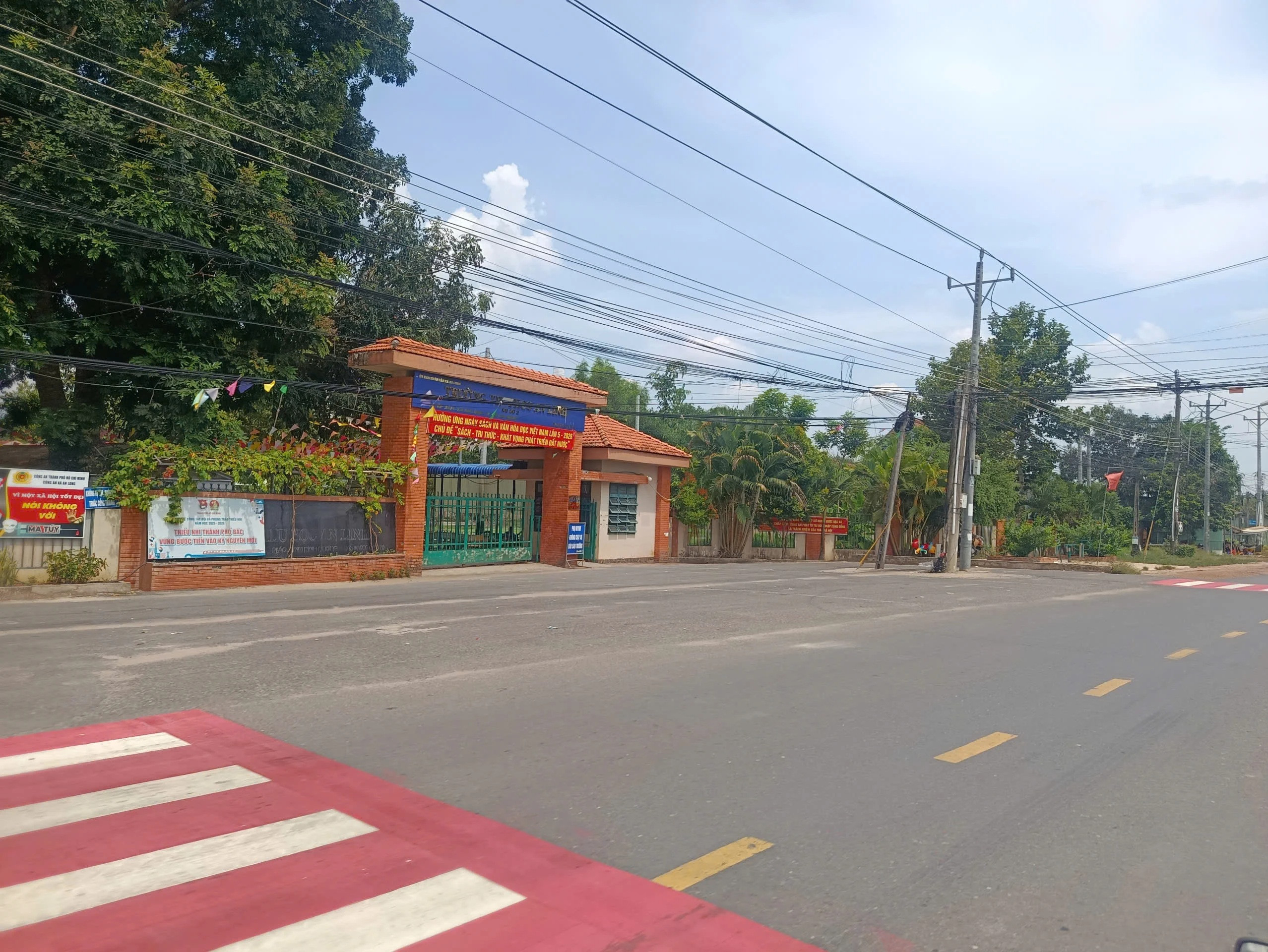 Bán lô đất ngay KCN An Linh diện tích 346 m2 có sổ riêng sang tên nhanh gọn