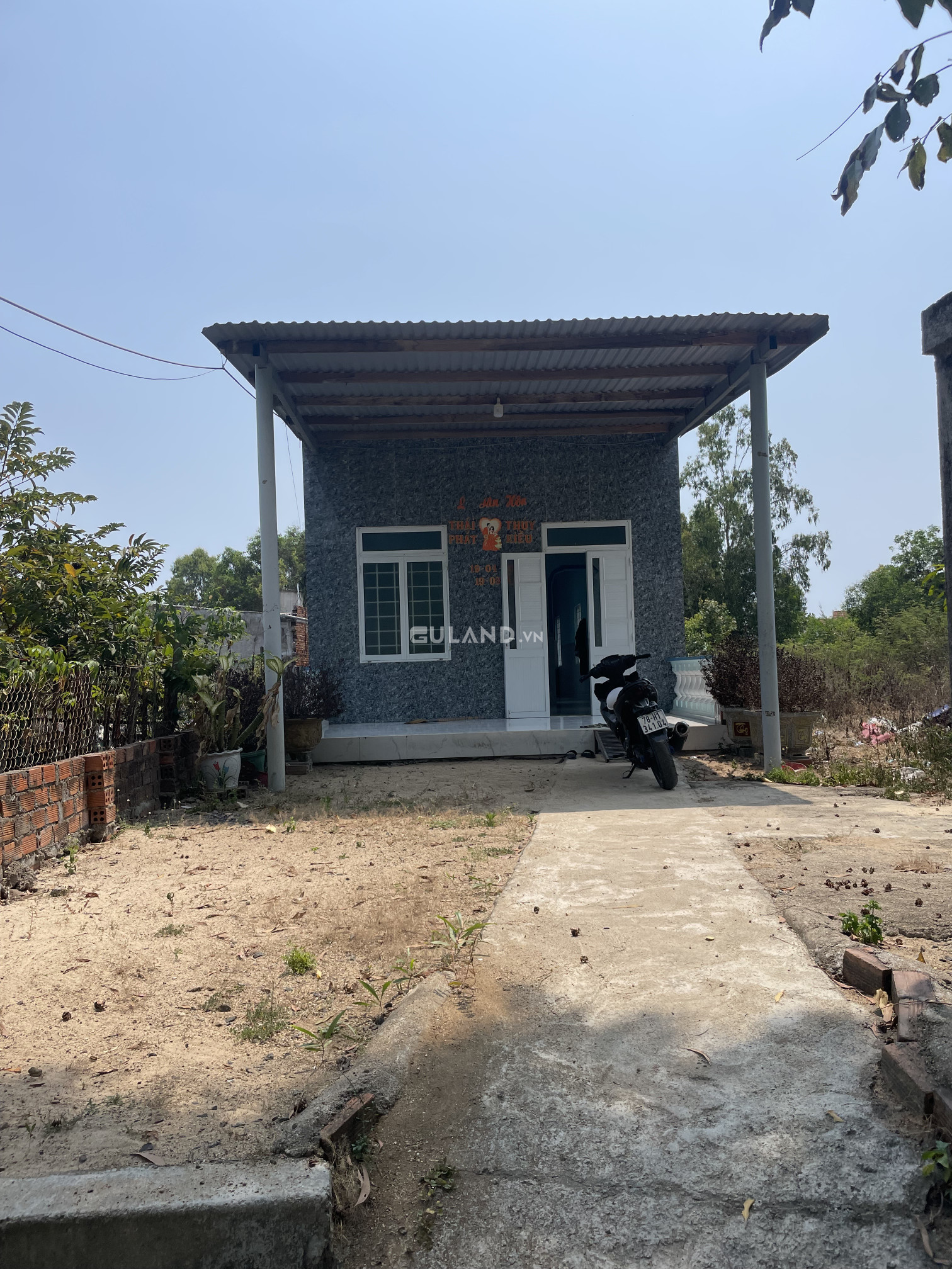Bán Căn Nhà Thôn 7- An Ninh Đông - Tuy An Cách trục Đường 52m ven biển vài bước chân Diện tích 5x30m vuông vắn Xây dựng 3 phòng ngủ- khách, bếp , vệ sinh. Giá bán nhanh 4xxtr  ⭐️ 𝐁𝐃𝐒 𝐓𝐔𝐘 𝐀𝐍- 𝐏𝐇𝐔́ 𝐘𝐄̂𝐍 👉 𝐍𝐡𝐚̣̂𝐧 𝐊𝐲́ 𝐆𝐮̛̉𝐢-𝐌𝐮𝐚 𝐁𝐚́𝐧 𝐁𝐃𝐒 𝐓𝐔𝐘 𝐀𝐍 👉 𝐇𝐨̂̃ 𝐓𝐫𝐨̛̣ 𝐆𝐢
