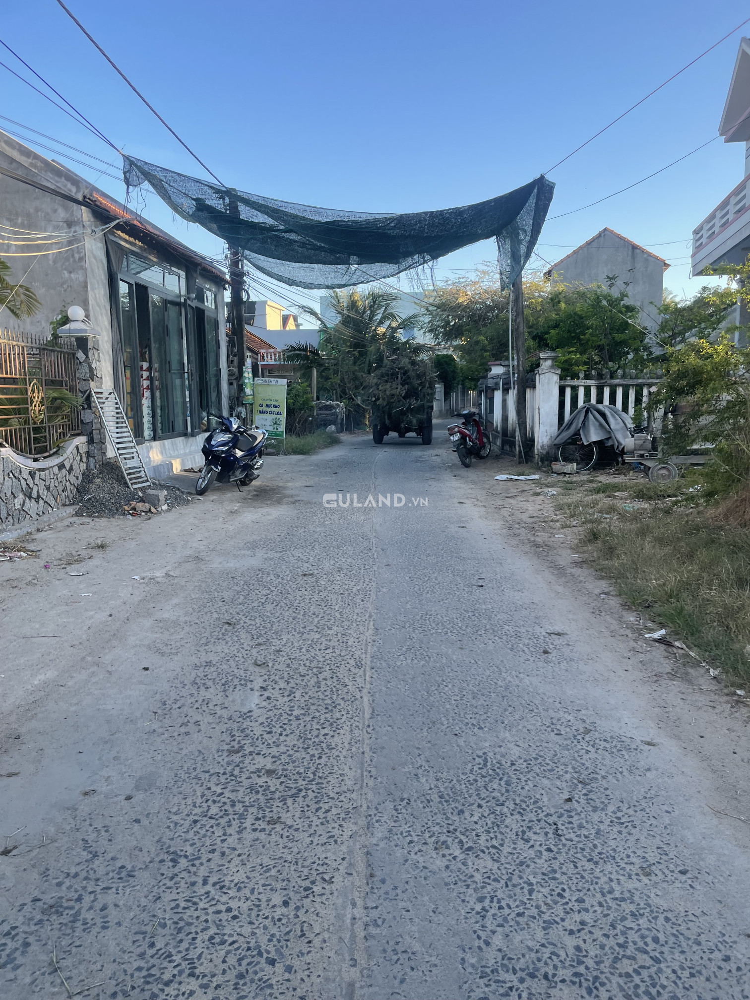 Đất Thôn 2 Tiên Châu - An Ninh Tây - Tuy An 15m bám đường . Tổng 284m full thổ cư Đã tách 2 sổ . Mua lẻ cũng bán Ngay trường Cấp 2 . Gần chợ cũ Tiên Châu Giá 8,5tr/m thương lượng chủ ⭐️ 𝐁𝐃𝐒 𝐓𝐔𝐘 𝐀𝐍- 𝐏𝐇𝐔́ 𝐘𝐄̂𝐍 👉 𝐍𝐡𝐚̣̂𝐧 𝐊𝐲́ 𝐆𝐮̛̉𝐢-𝐌𝐮𝐚 𝐁𝐚́𝐧 𝐁𝐃𝐒 𝐓𝐔𝐘 𝐀𝐍 👉 𝐇𝐨̂̃ 𝐓