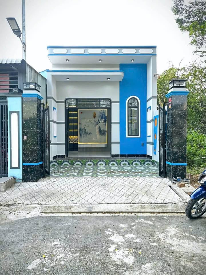 Bán gấp căn nhà mới xây ở ngay Phường An Tịnh - TRảng Bàng _ 90m2 _ Sổ hồng riêng _ Giá chỉ 990 triệu